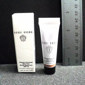 Bobbi Brown Vitamin Enriched Skin Tint Golden .24 fl. oz. Travel Size SPF 15